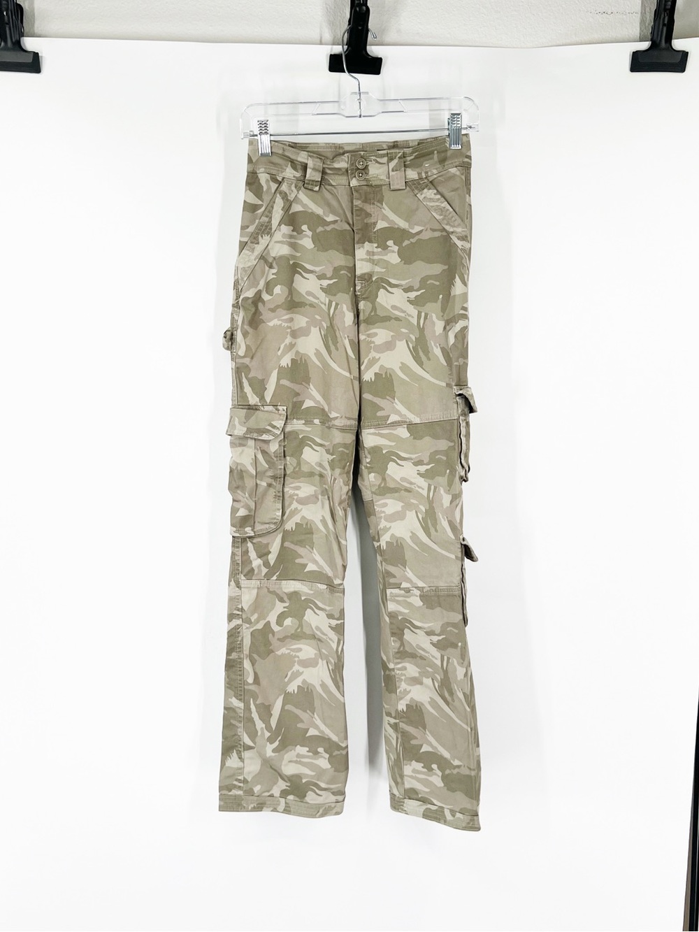 Abercrombie & Fitch Camo High Rise Cargo Pants LONG